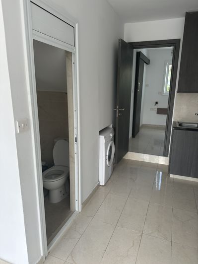 Image No.8-2 Bed House for sale