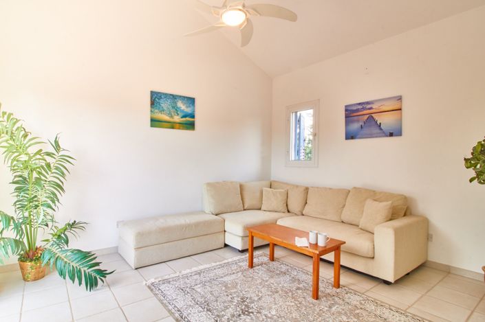 Image No.10-3 Bed House for sale