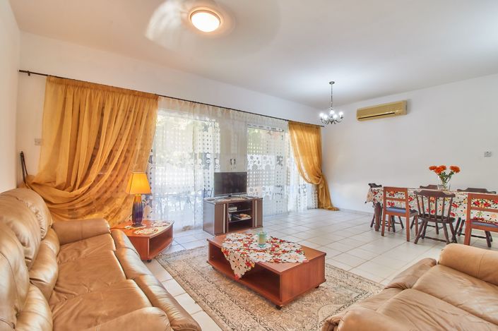 Image No.17-3 Bed House for sale