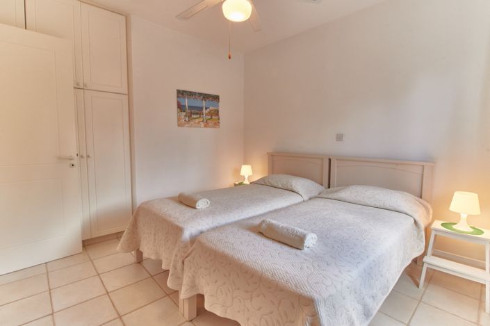 Image No.19-3 Bed House for sale