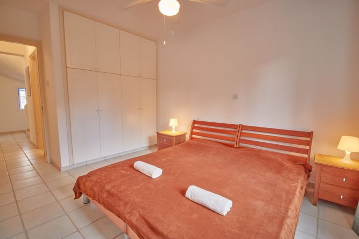 Image No.6-3 Bed House for sale