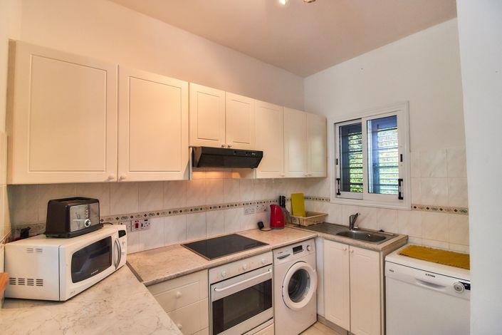 Image No.8-3 Bed House for sale