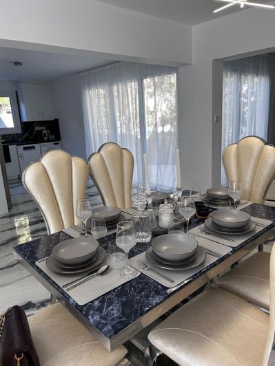 Image No.14-4 Bed House for sale