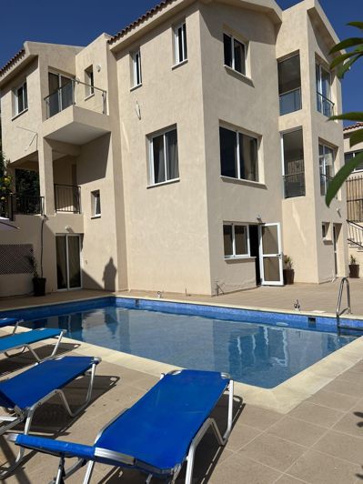 Image No.16-6 Bed House for sale