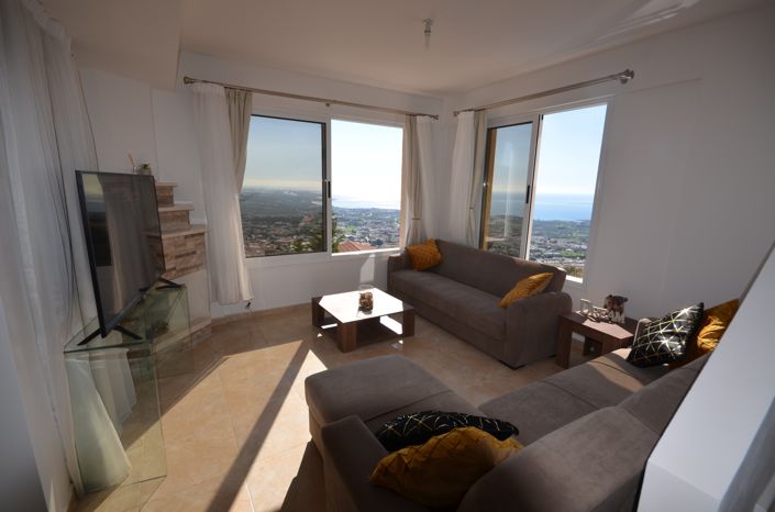 Image No.4-6 Bed House for sale