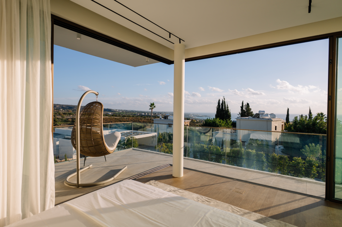 Image No.18-4 Bed House for sale