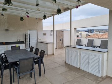 ff5d0bcd-206a-4cb3-8139-0448022e28d4