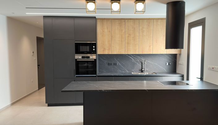 Image No.2-Appartement de 2 chambres à vendre à Limassol