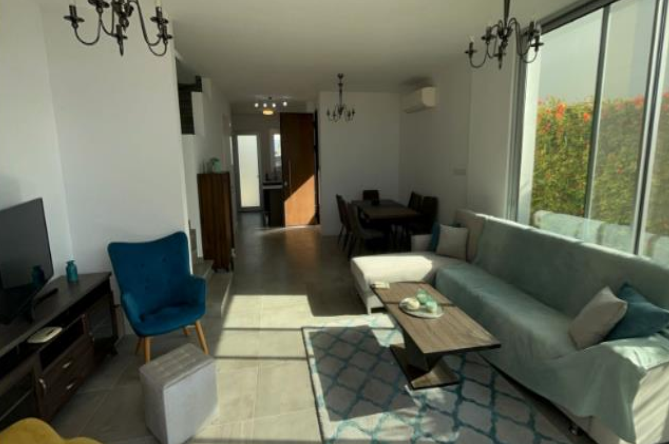 Image No.6-3 Bed House for sale