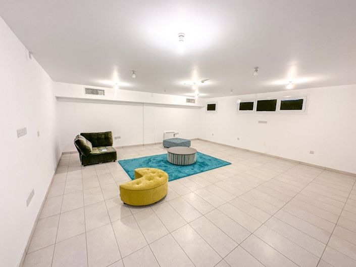 Image No.24-3 Bed House for sale