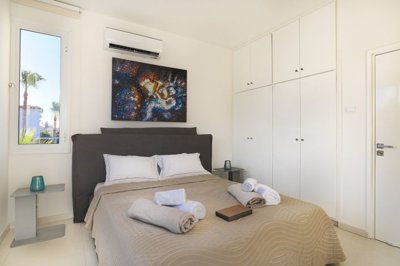 ef17ade1-1aab-4fac-8701-3921fb9bd9bc