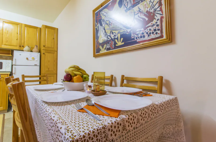 Image No.10-3 Bed House for sale