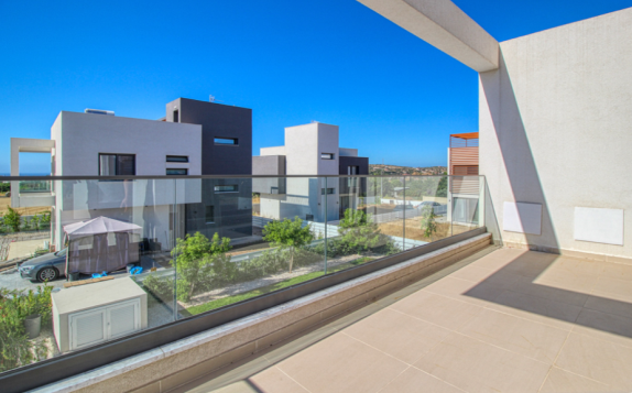 Image No.6-3 Bed House for sale