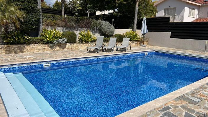 Image No.12-5 Bed House for sale