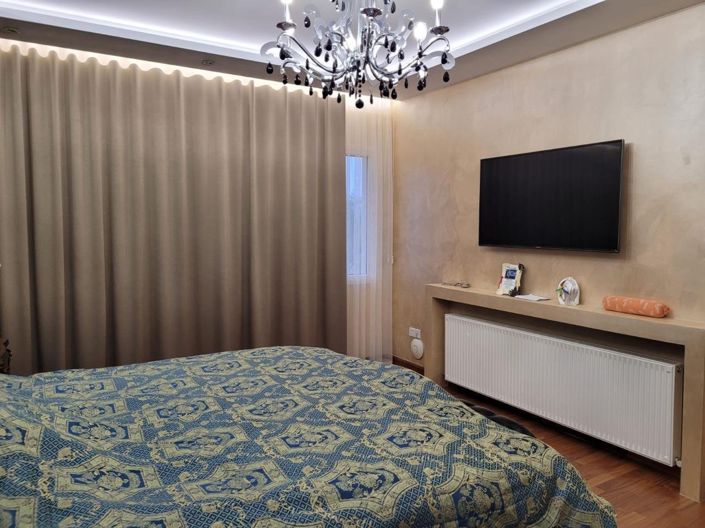 Image No.5-5 Bed House for sale