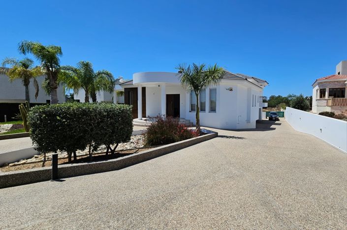 Image No.11-4 Bed House for sale