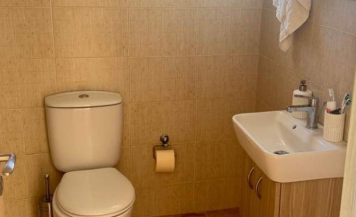 Image No.10-2 Bed House for sale