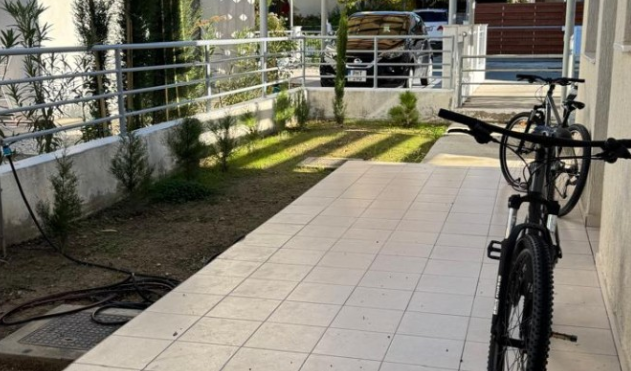 Image No.17-2 Bed House for sale