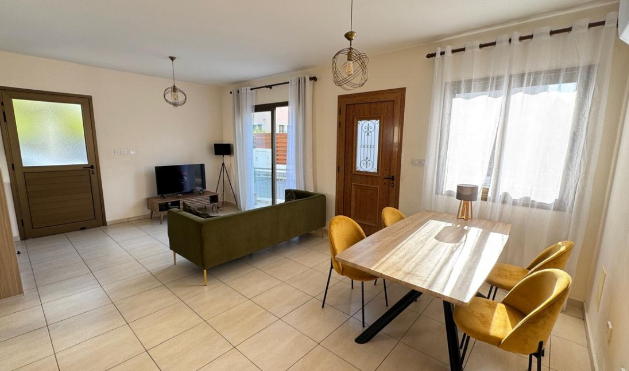 Image No.3-2 Bed House for sale