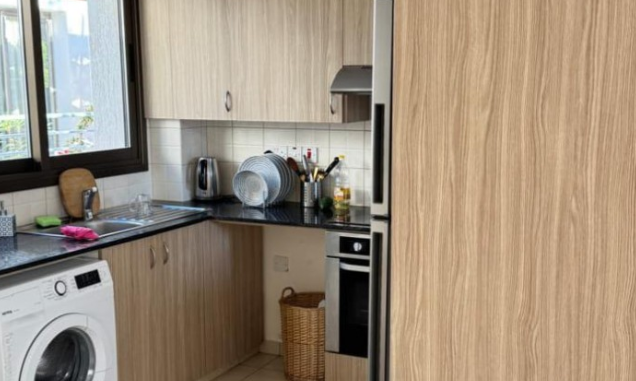 Image No.5-2 Bed House for sale