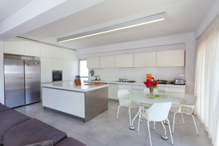 Image No.11-5 Bed House for sale