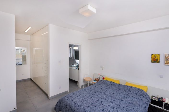 Image No.2-5 Bed House for sale