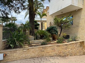 85915ec4-8fd5-4354-955d-10810015a5af