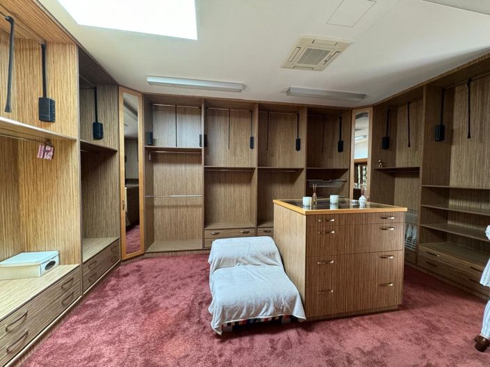 Image No.13-5 Bed House for sale