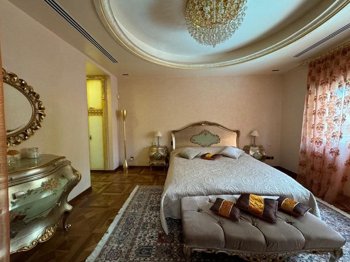 Image No.15-5 Bed House for sale