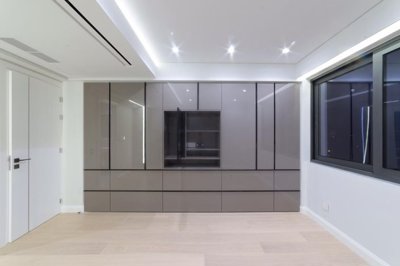 bfe86704-b3bc-4170-9d01-55a25959e942