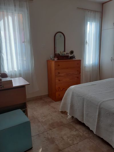 Image No.12-4 Bed House for sale