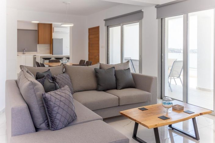 Image No.7-3 Bed Villa for sale