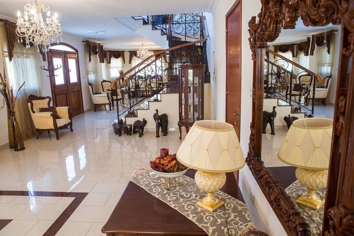 Image No.3-6 Bed House for sale