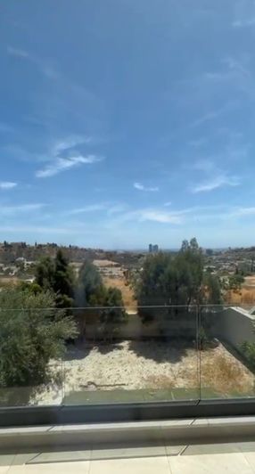 Image No.11-3 Bed House for sale