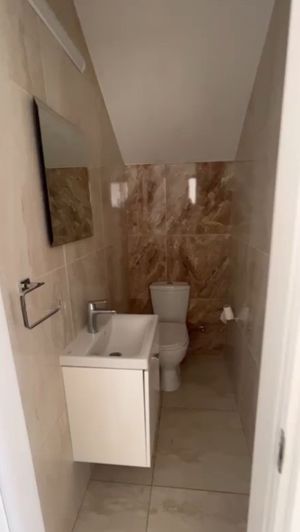 Image No.6-3 Bed House for sale