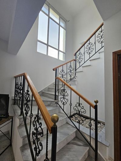 Image No.12-3 Bed House for sale