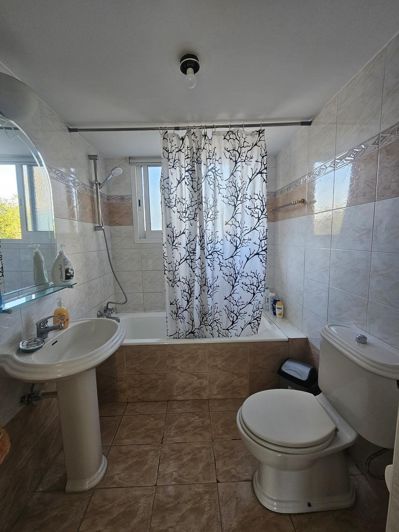 Image No.23-3 Bed House for sale