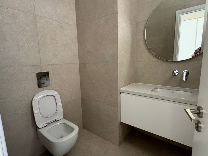 Image No.11-4 Bed House for sale