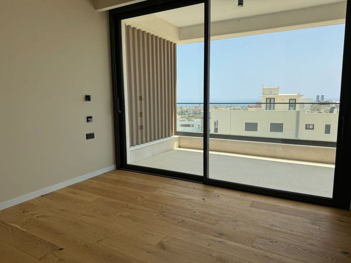 Image No.16-4 Bed House for sale