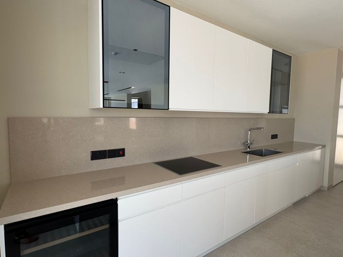 Image No.2-4 Bed House for sale