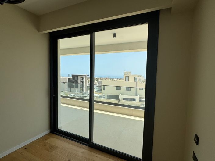 Image No.22-4 Bed House for sale