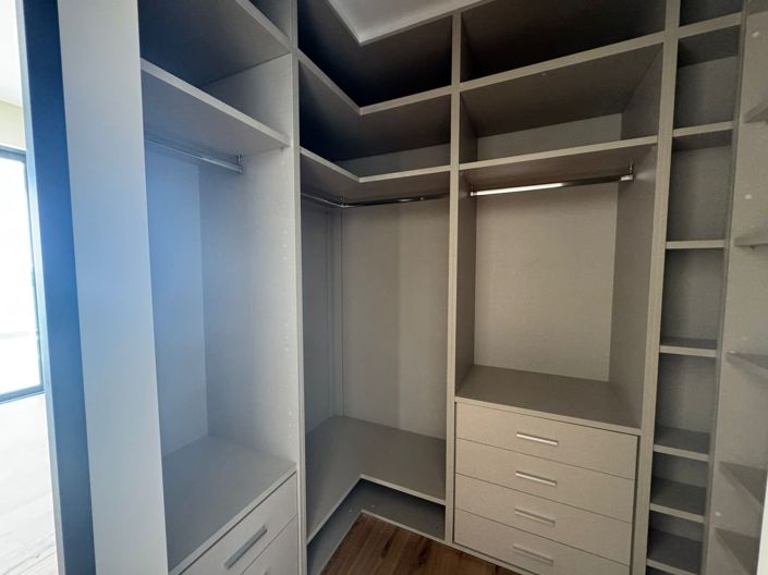 Image No.27-4 Bed House for sale