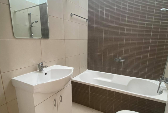 Image No.11-3 Bed House for sale