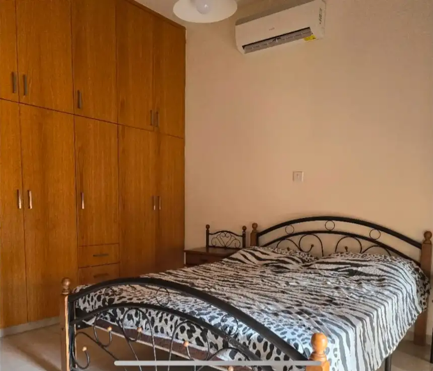 Image No.5-2 Bed House for sale