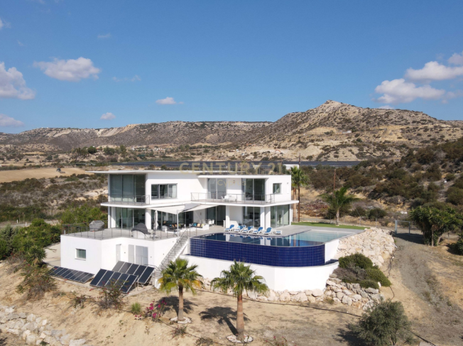 Image No.1-5 Bed Villa for sale