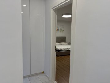 b5fd6c84-7538-4036-a6df-5bd05a381db2