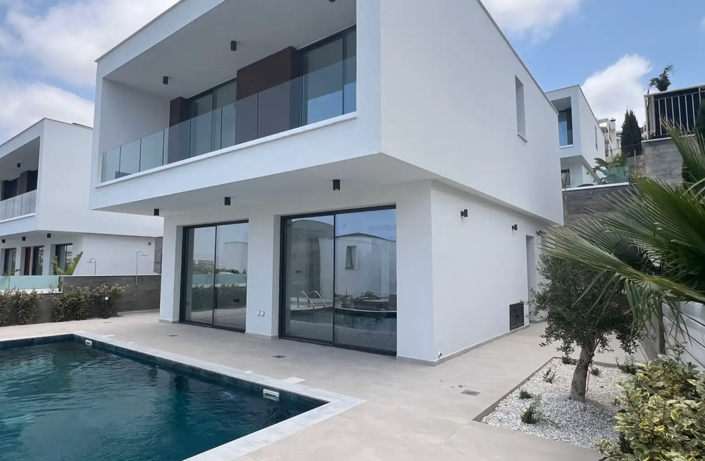 Image No.11-3 Bed Villa for sale