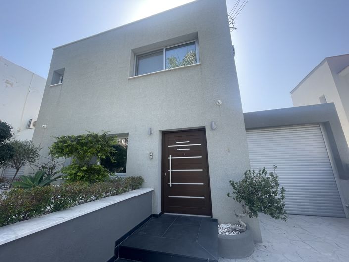 Image No.1-3 Bed House for sale