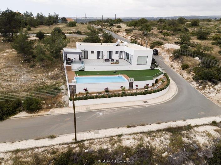 Image No.4-4 Bed House for sale