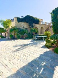 37531bdd-3d6b-416f-8d1a-c75b09ee5a98